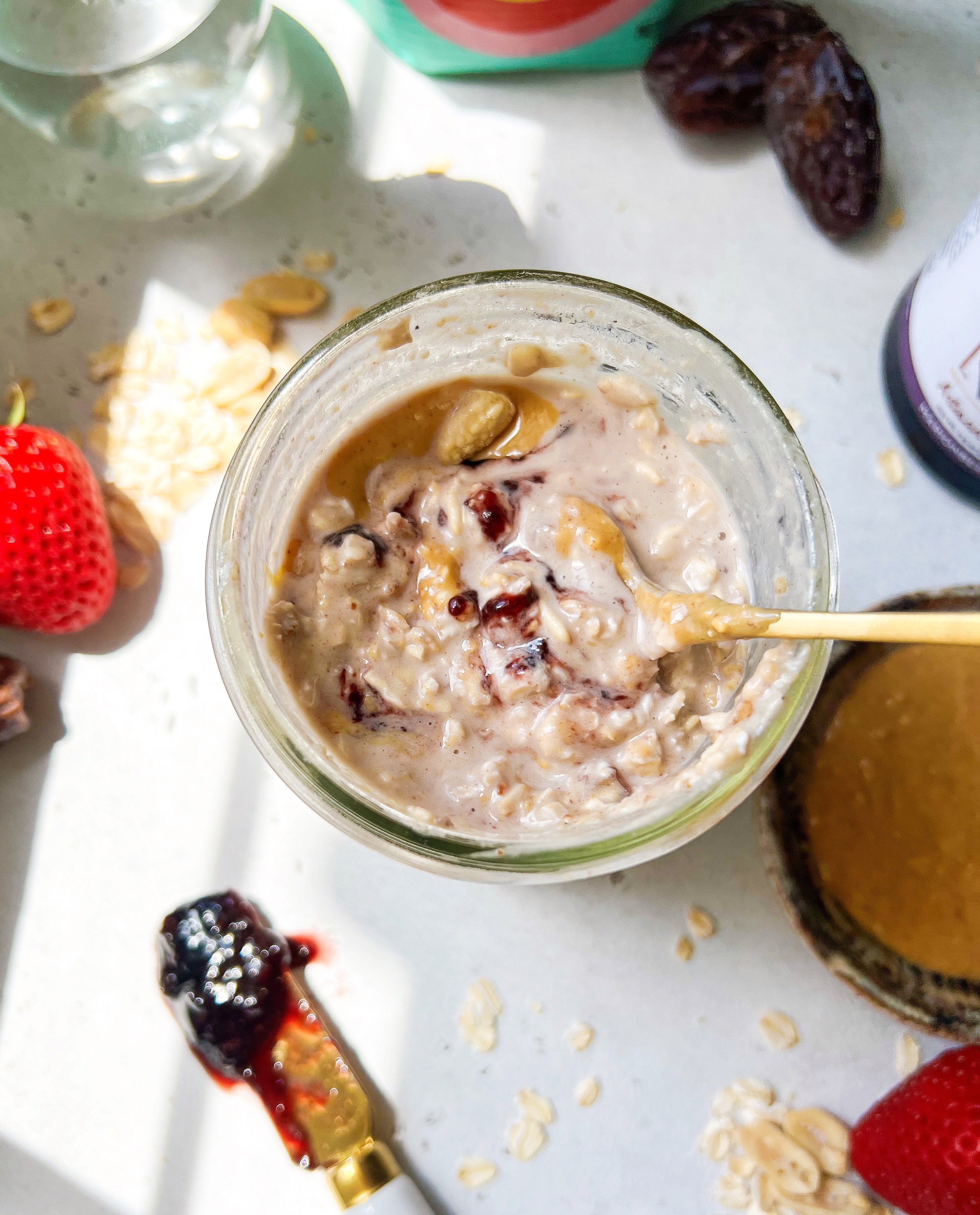 peanut butter jelly overnight oats