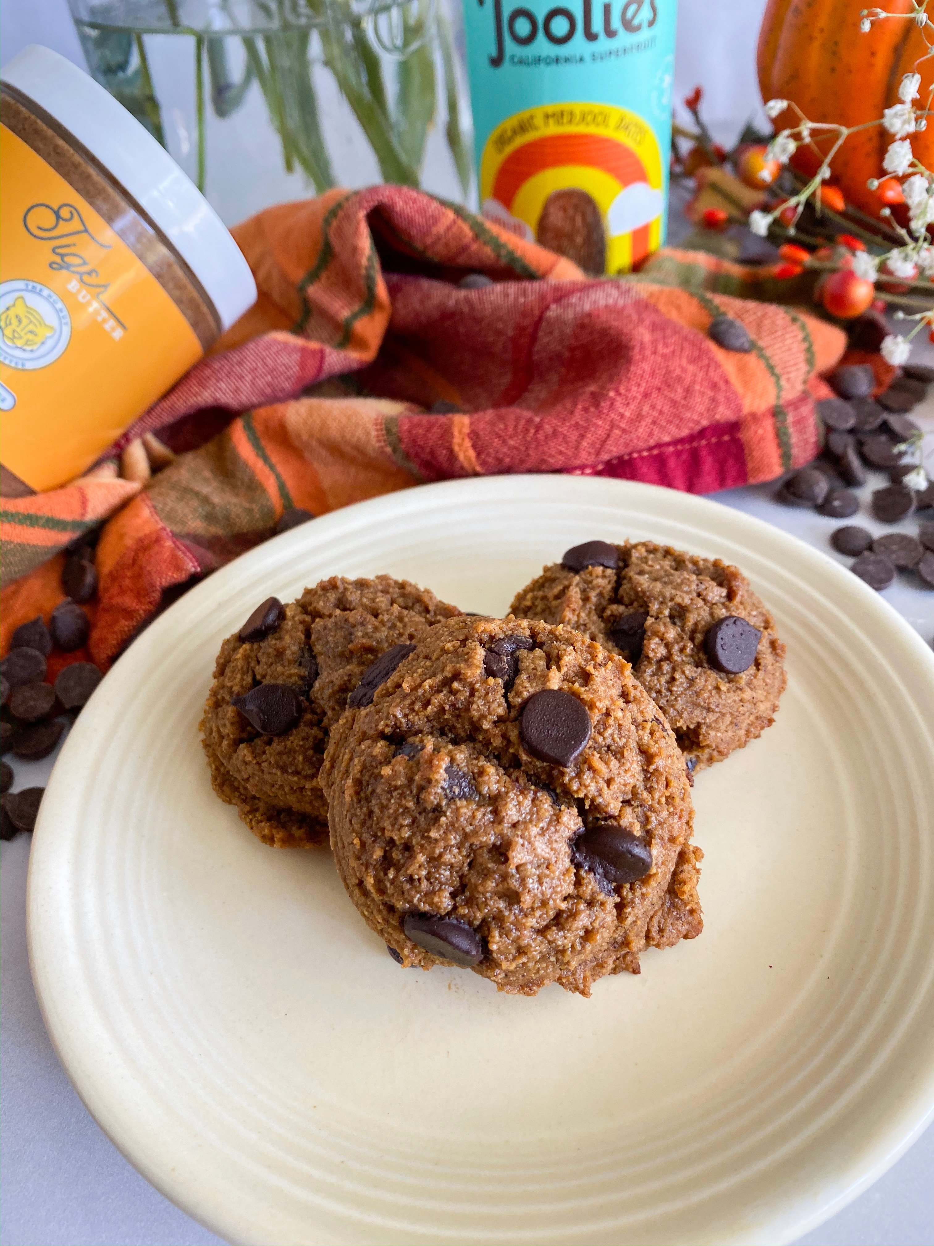 Paleo Chocolate Chip Pumpkin Cookies