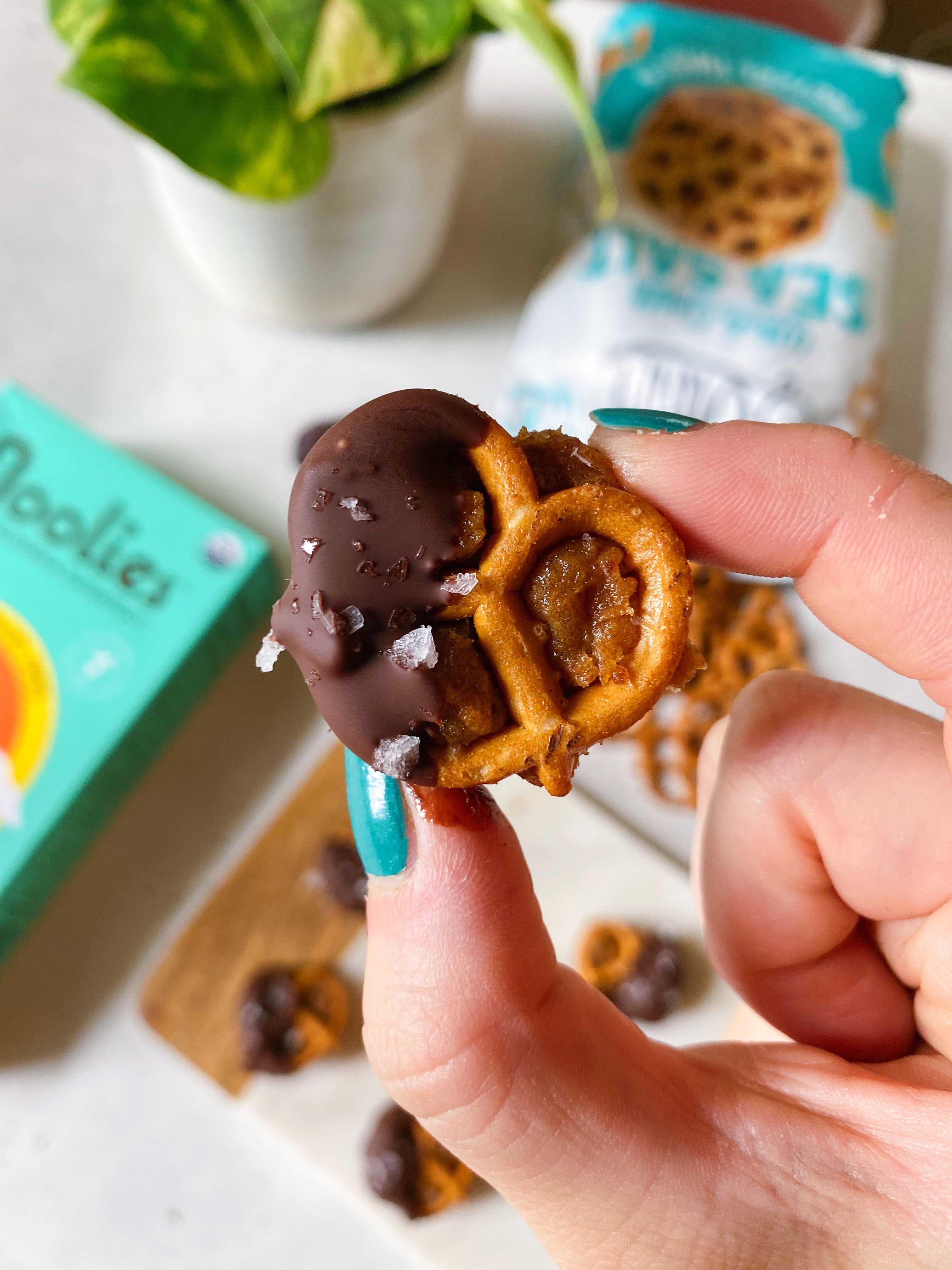 Chocolate Caramel Dipped Pretzels